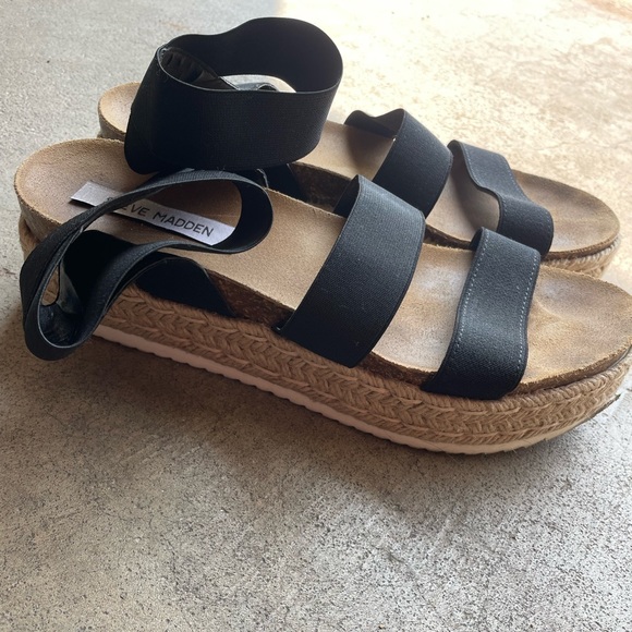 Steve Madden Black Sandals - Picture 3 of 4